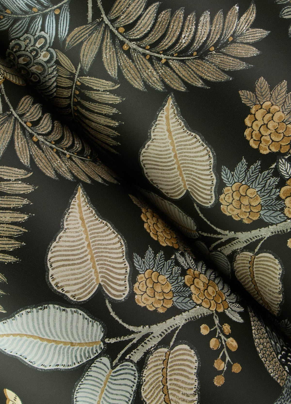 4173-27646-peel-and-stick-wallpaper-detail-closeup