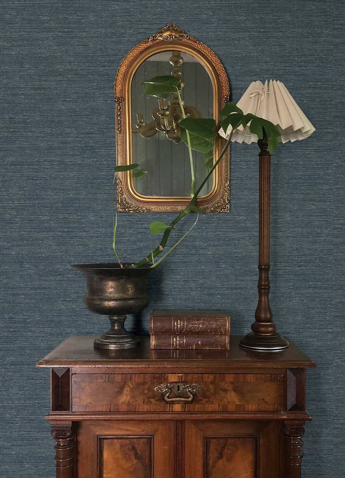 4173-27649-peel-and-stick-wallpaper-room-scene-detail-closeup