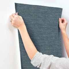 4173-27649-peel-and-stick-wallpaper-stick-application-step