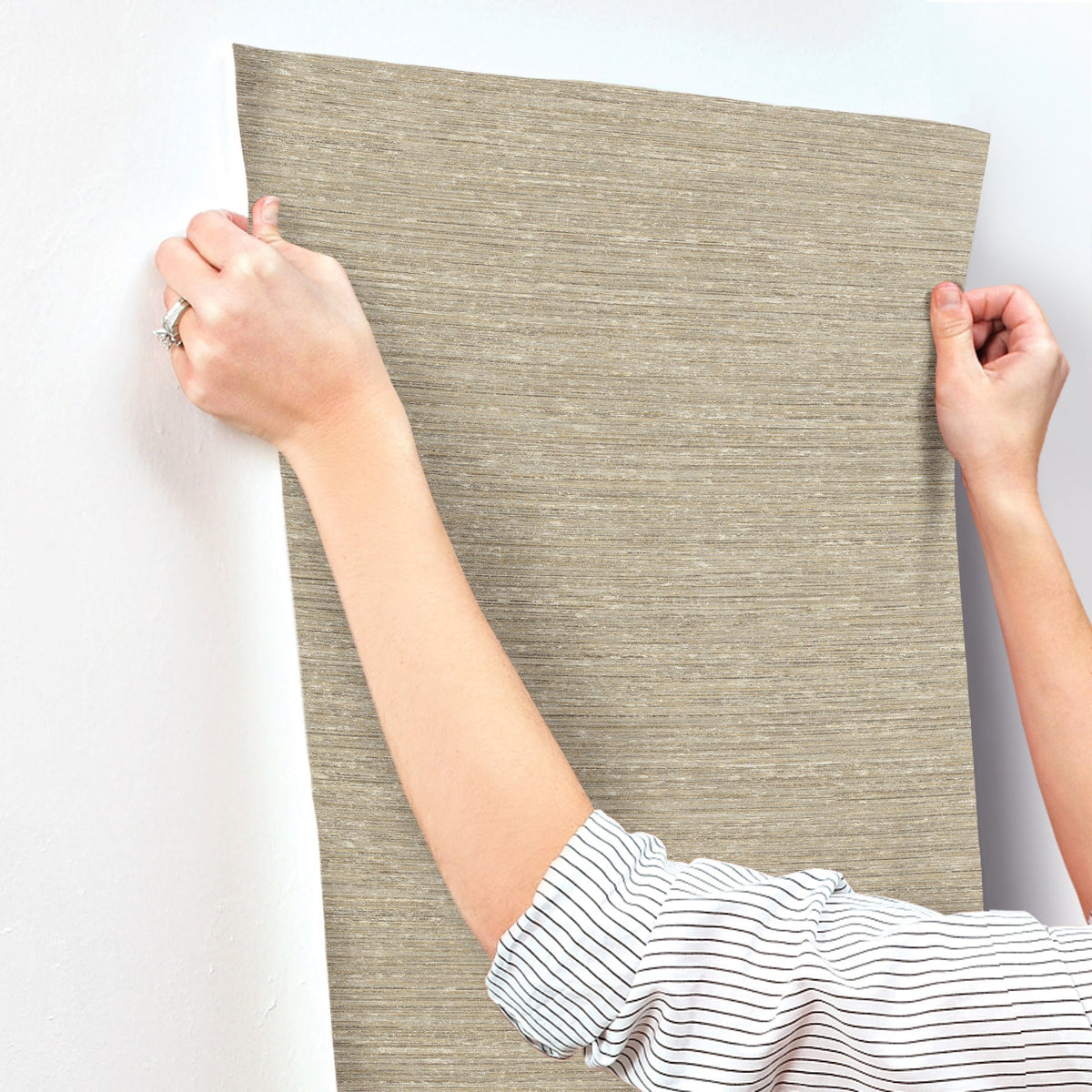 4173-27651-peel-and-stick-wallpaper-stick-application-step