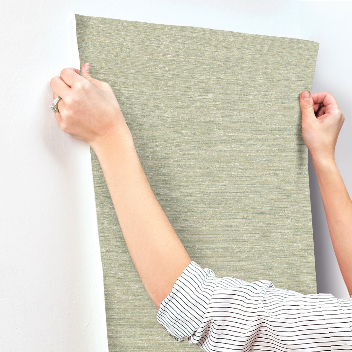 4173-27652-peel-and-stick-wallpaper-stick-application-step