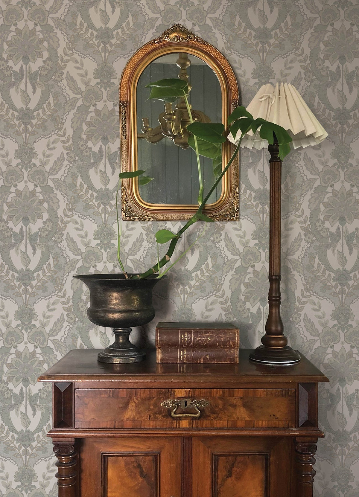 4173-27655-peel-and-stick-wallpaper-room-scene-detail-closeup