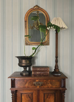 4173-27660-peel-and-stick-wallpaper-room-scene-detail-closeup