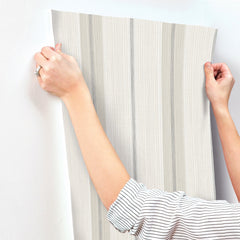 4173-27661-peel-and-stick-wallpaper-stick-application-step