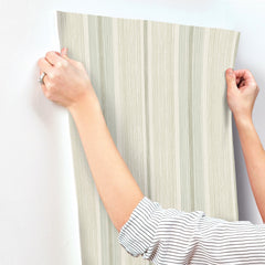 4173-27664-peel-and-stick-wallpaper-stick-application-step