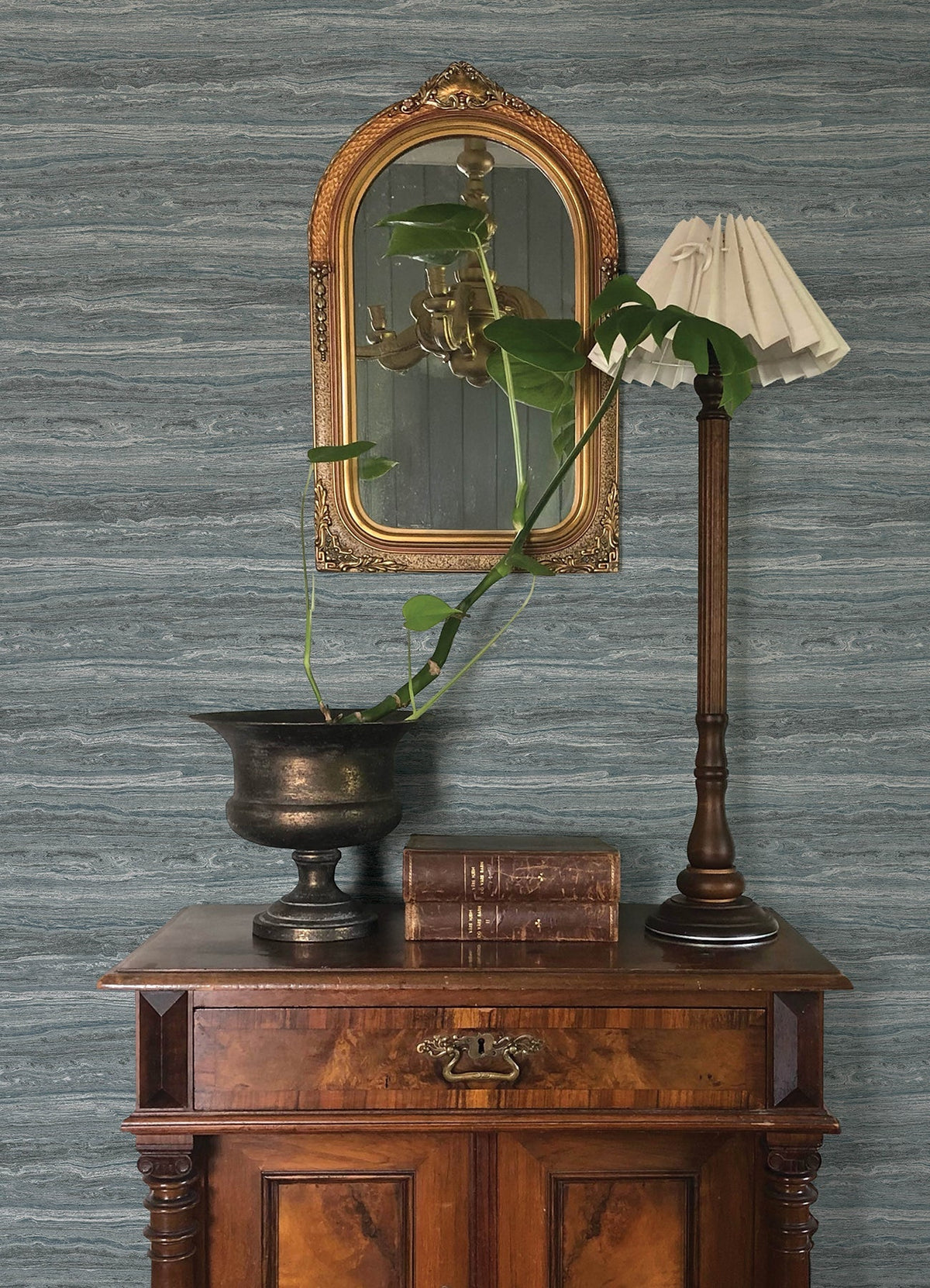 4173-27667-peel-and-stick-wallpaper-room-scene-detail-closeup