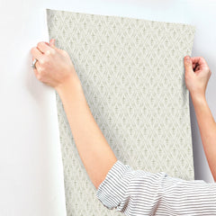 4173-27674-peel-and-stick-wallpaper-stick-application-step