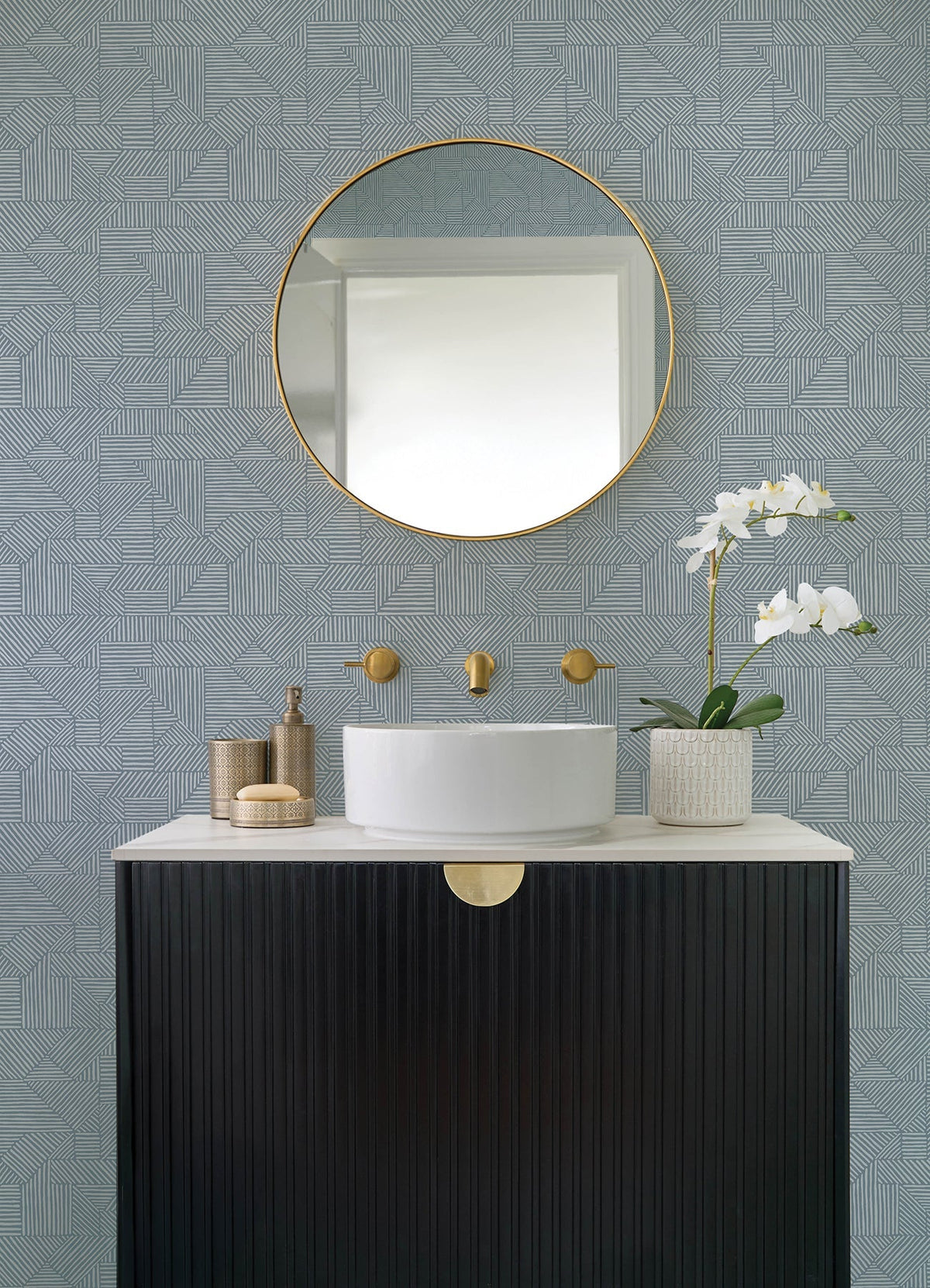4177-83304-peel-and-stick-wallpaper-room-scene-detail-closeup