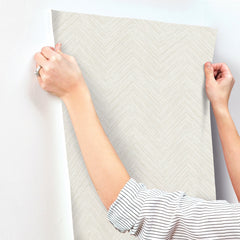 4192-13679-peel-and-stick-wallpaper-stick-application-step