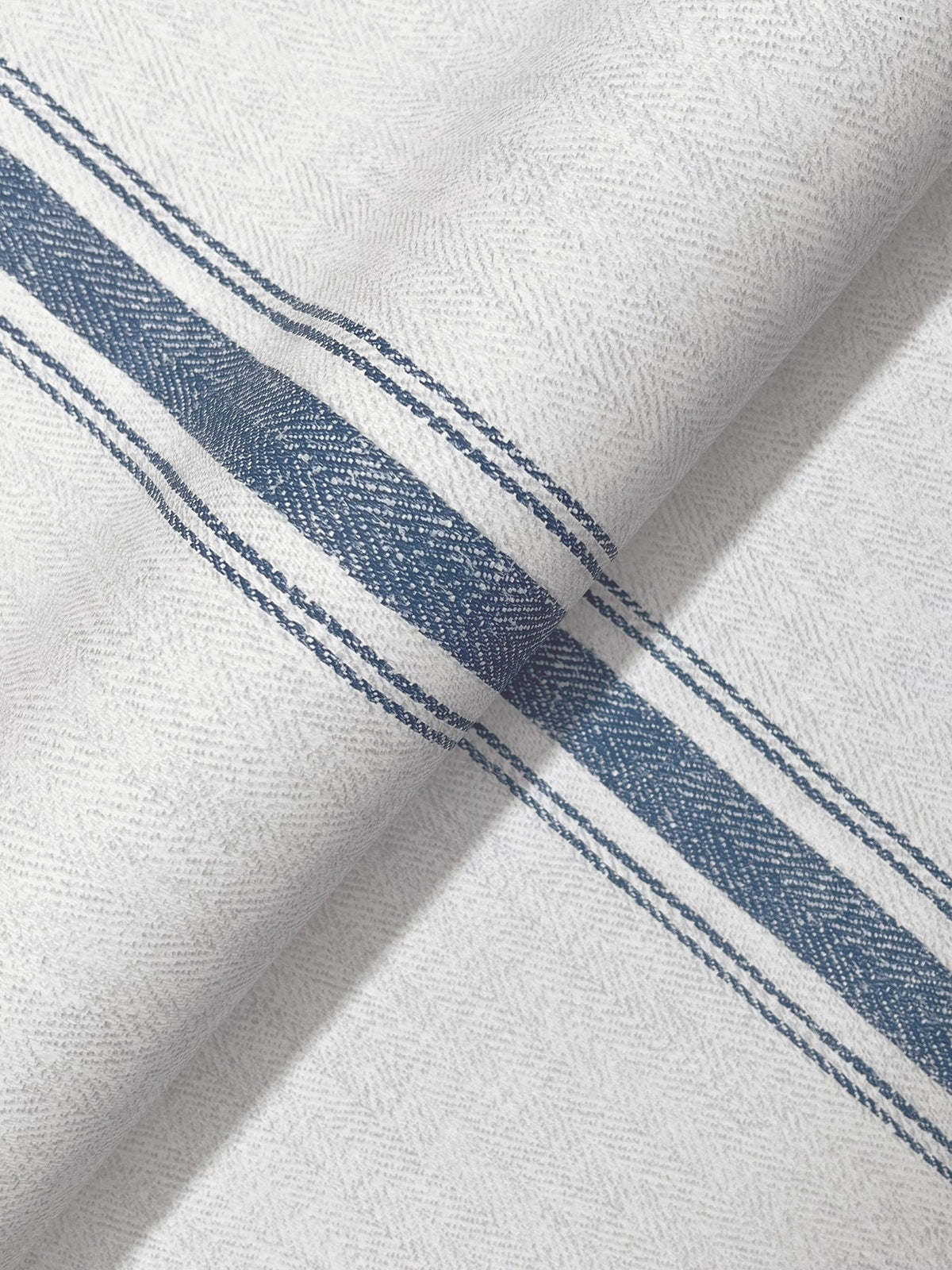 4192-70067-peel-and-stick-wallpaper-detail-closeup