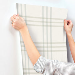 4192-83400-peel-and-stick-wallpaper-stick-application-step