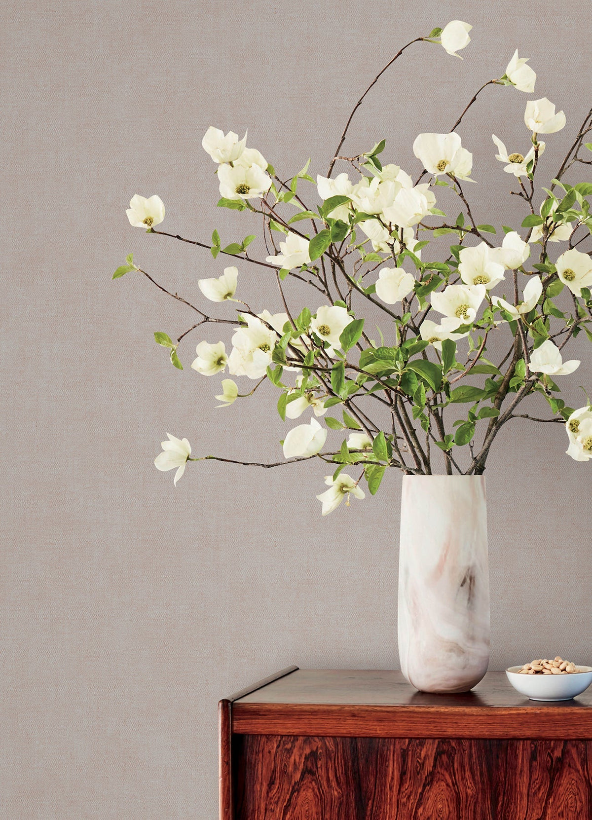4193-7427-peel-and-stick-wallpaper-room-scene-detail-closeup