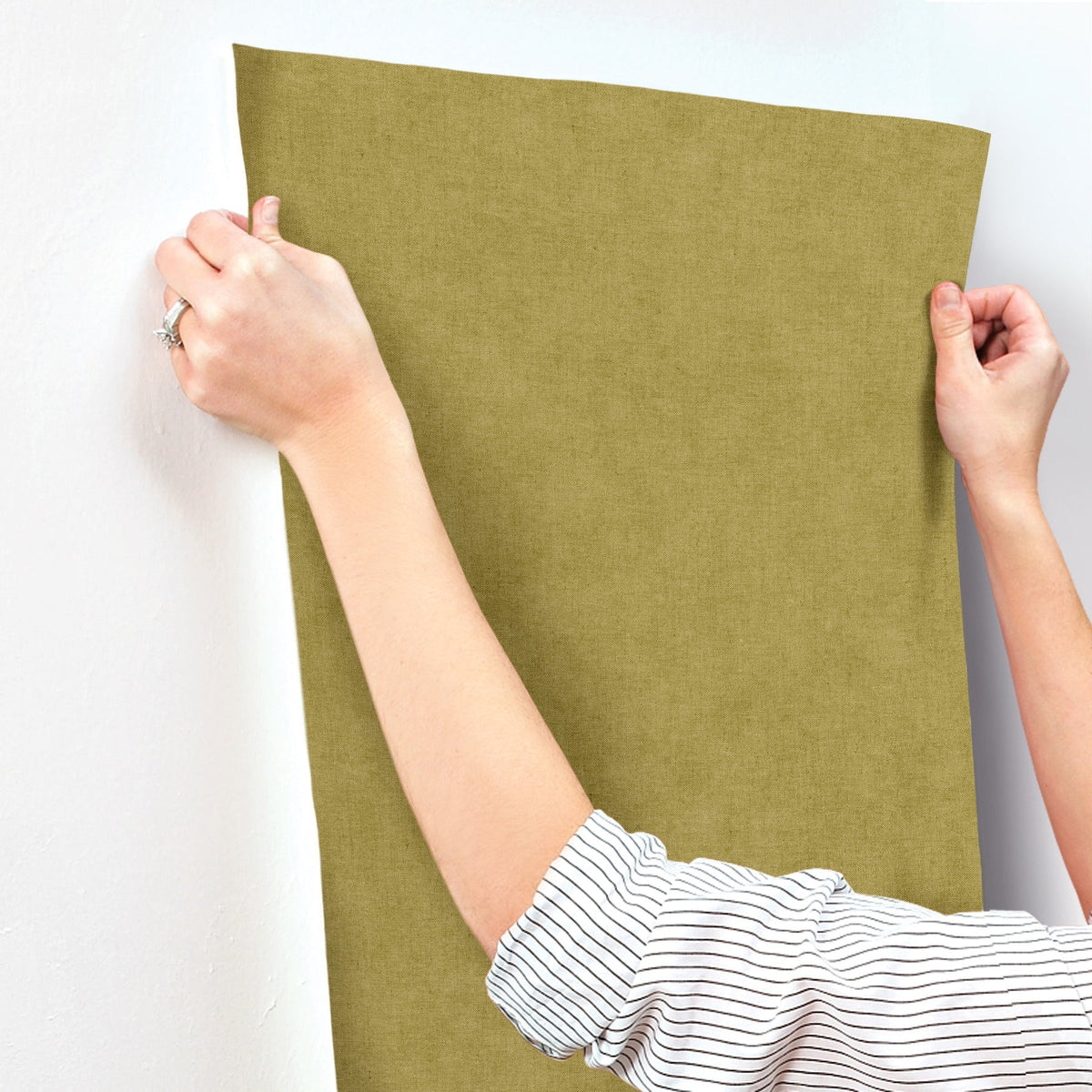 4193-7430-peel-and-stick-wallpaper-stick-application-step