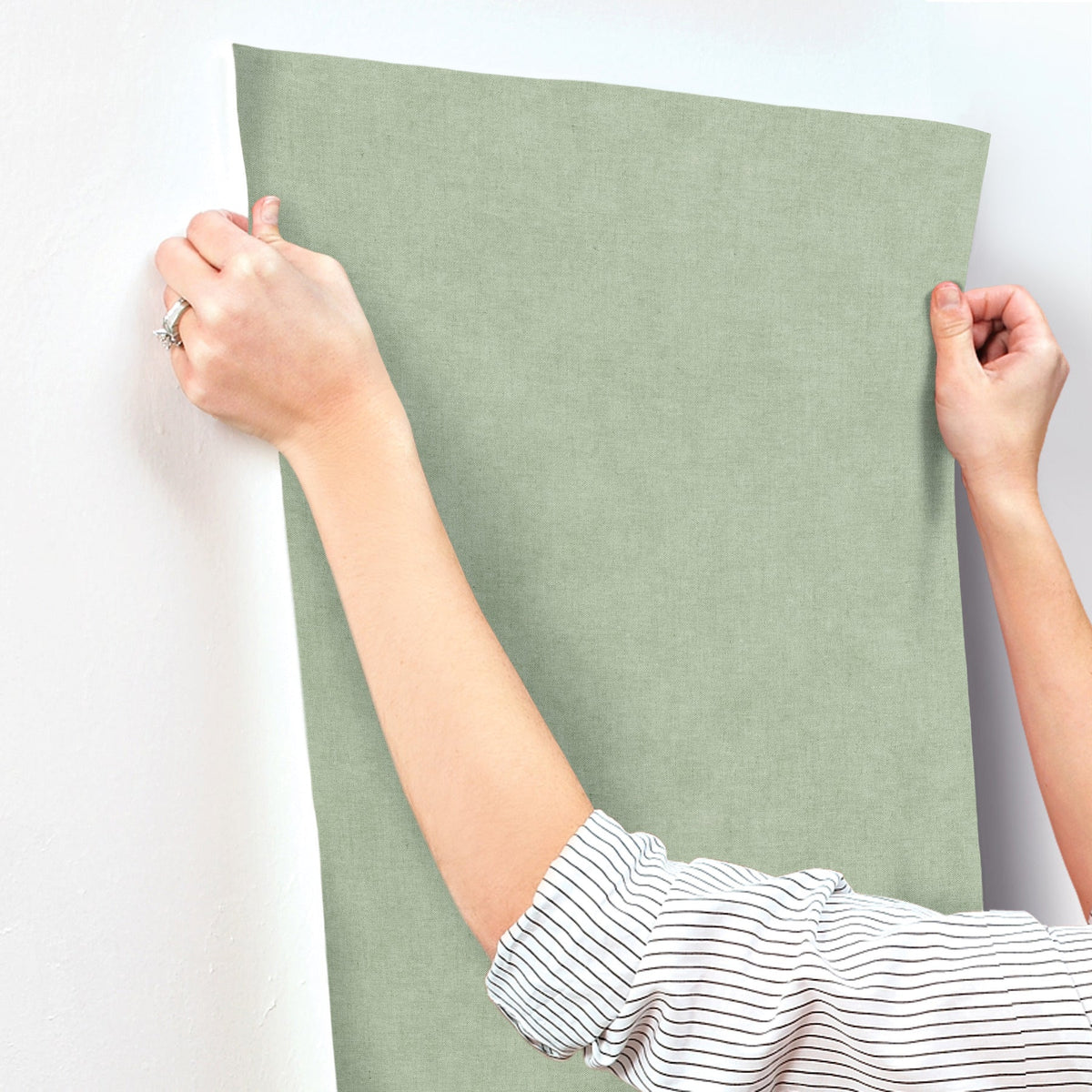4193-7431-peel-and-stick-wallpaper-stick-application-step