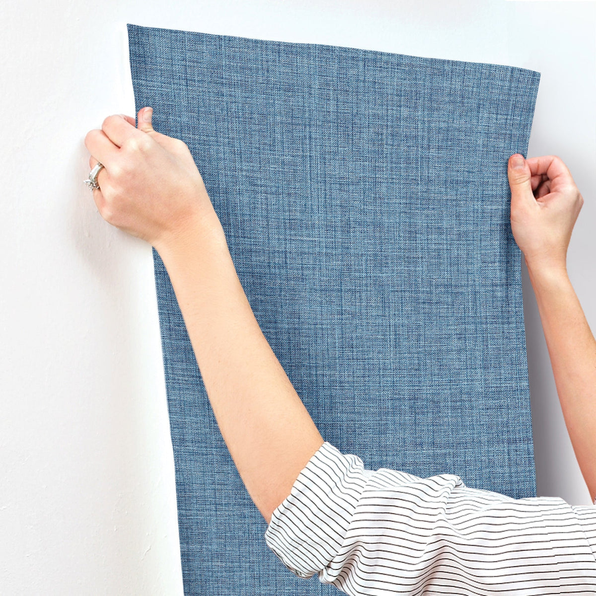 4197-26232-peel-and-stick-wallpaper-stick-application-step