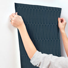 4197-26502-peel-and-stick-wallpaper-stick-application-step