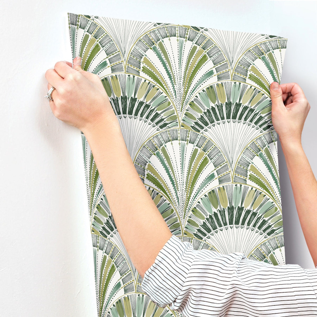 4197-27862-peel-and-stick-wallpaper-stick-application-step