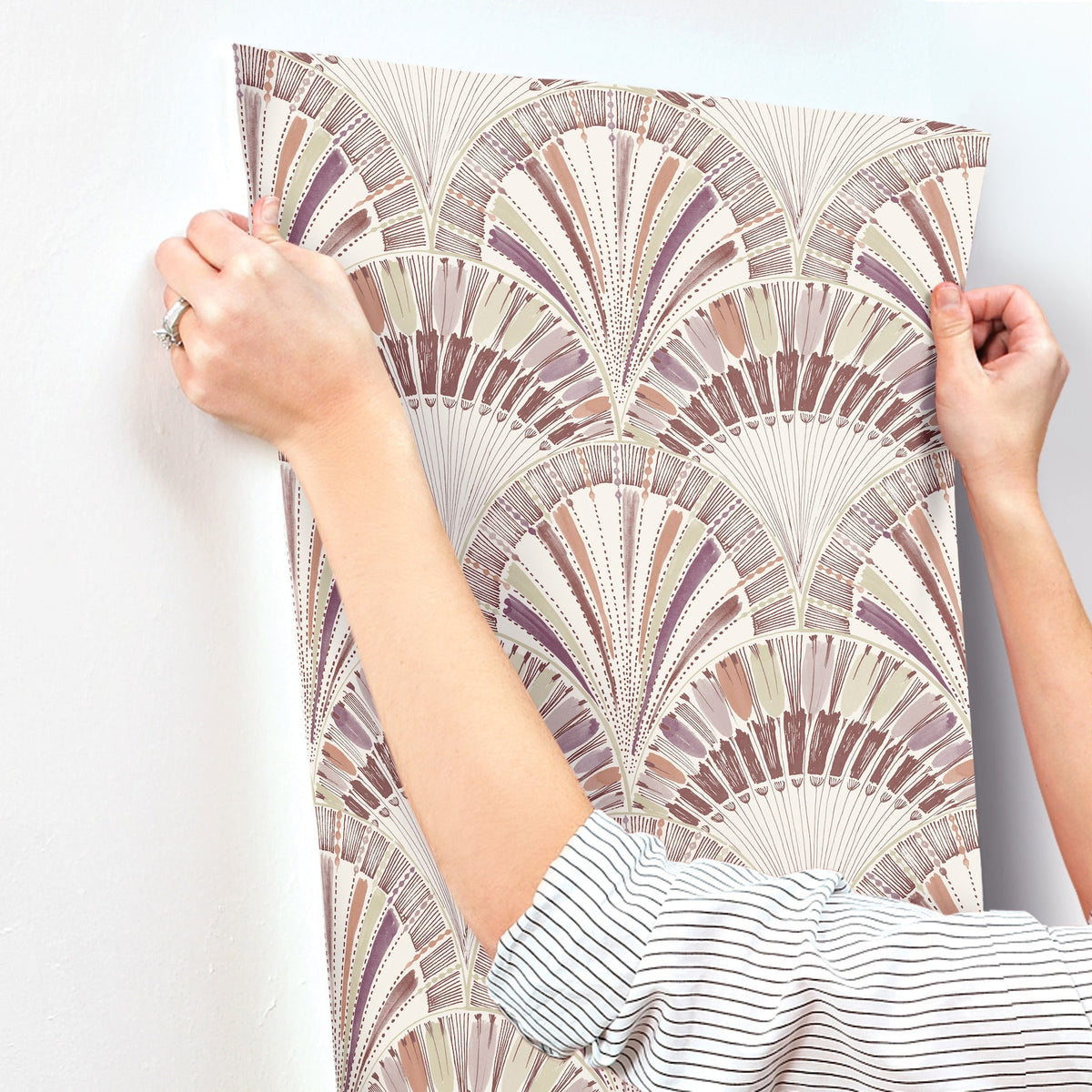 4197-27863-peel-and-stick-wallpaper-stick-application-step