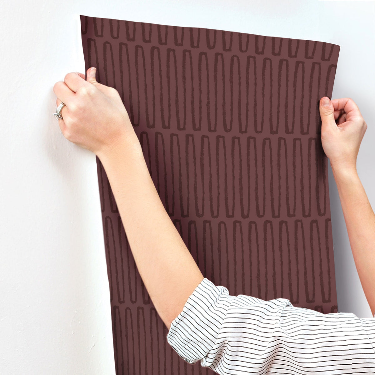 4197-27870-peel-and-stick-wallpaper-stick-application-step