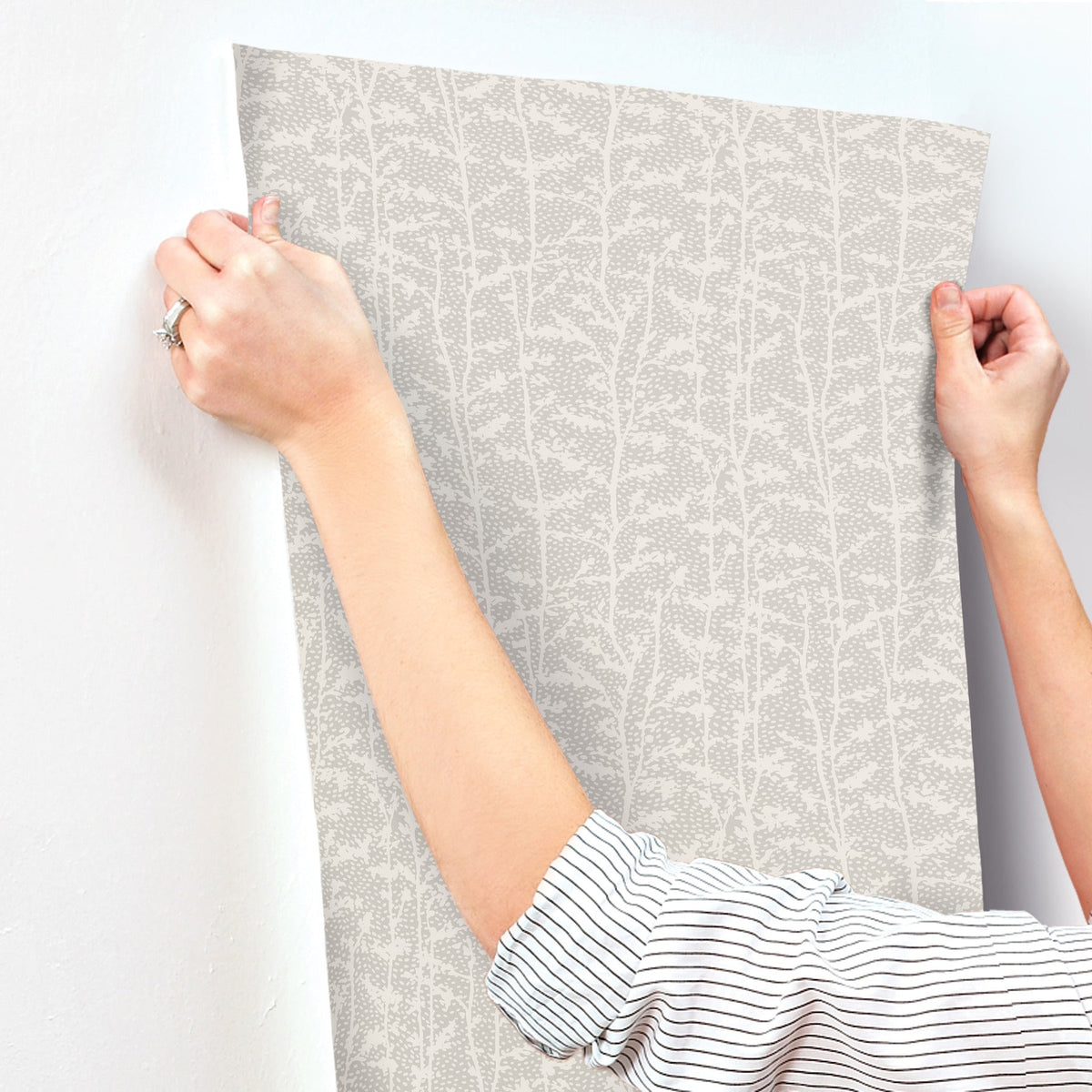 4197-84002-peel-and-stick-wallpaper-stick-application-step