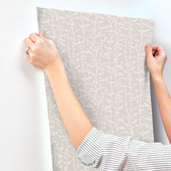 4197-84002-peel-and-stick-wallpaper-stick-application-step