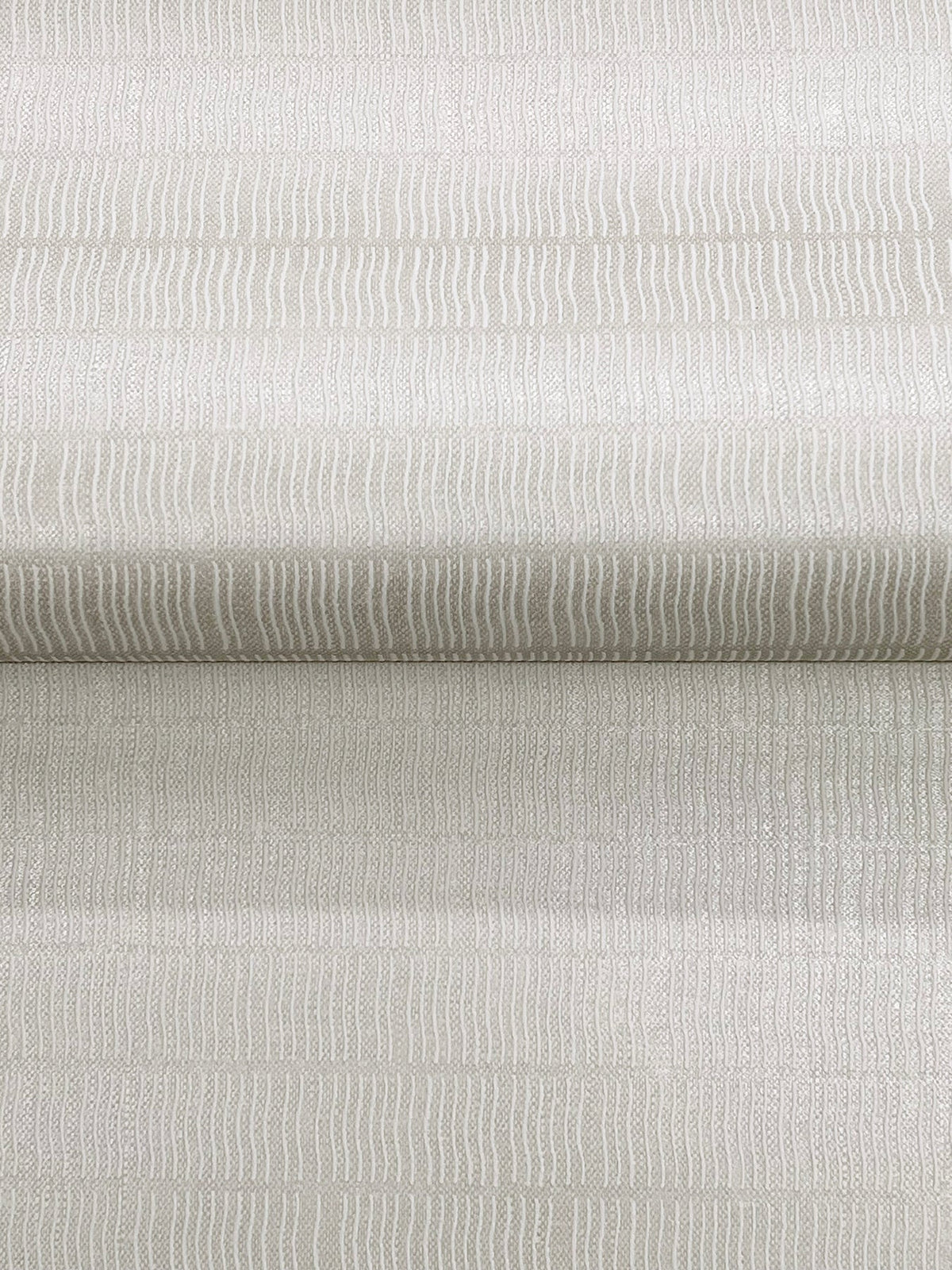 4198-27816-peel-and-stick-wallpaper-detail-closeup