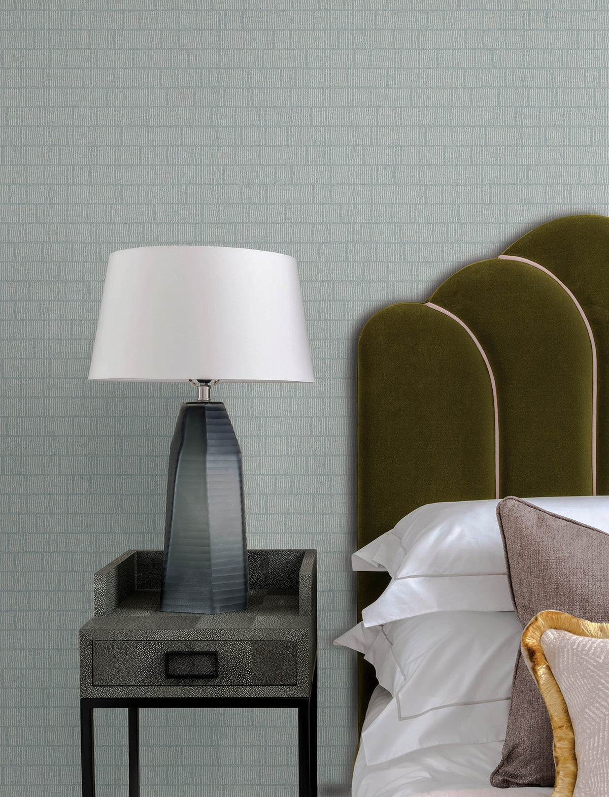4198-27817-peel-and-stick-wallpaper-room-scene-detail-closeup