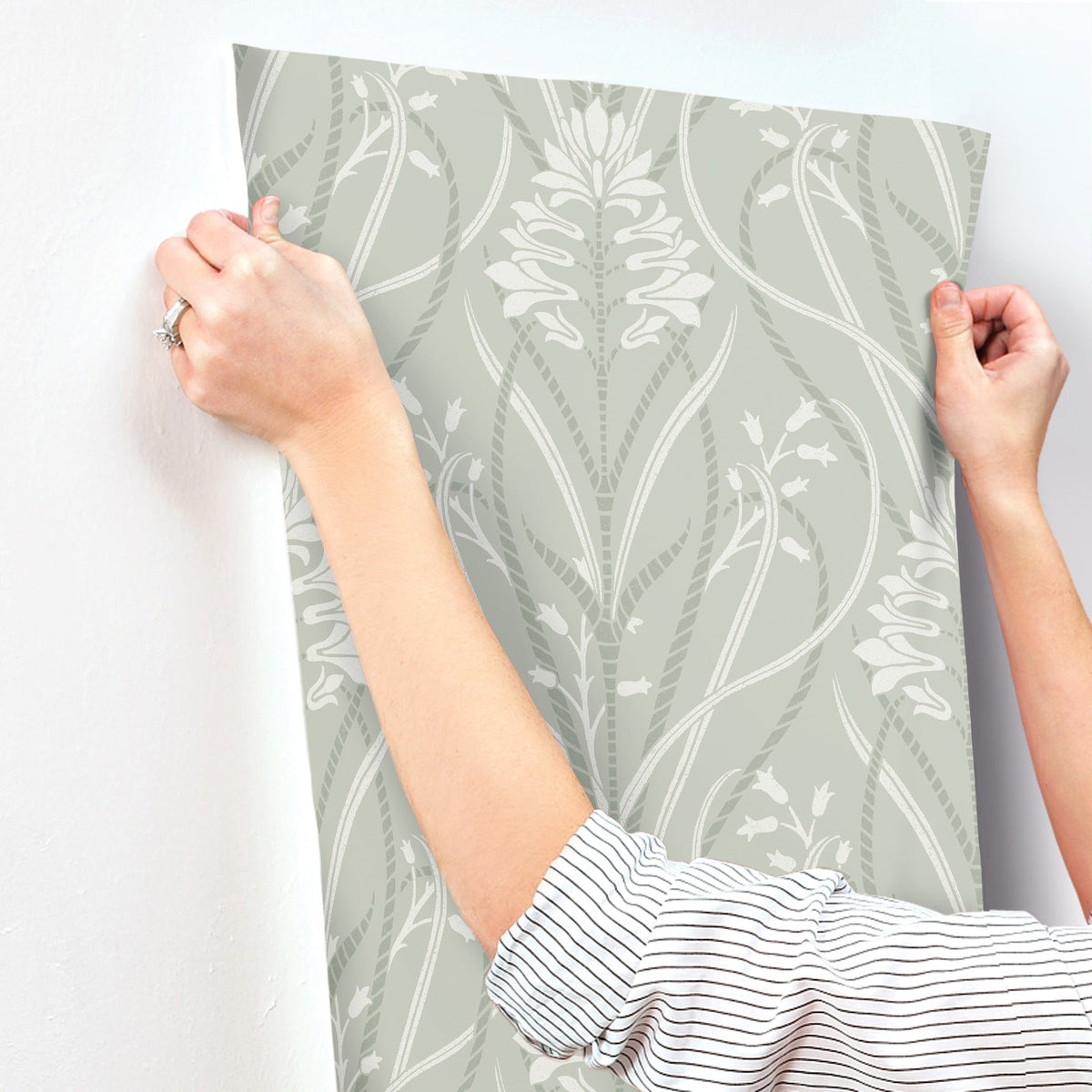 4198-27822-peel-and-stick-wallpaper-stick-application-step