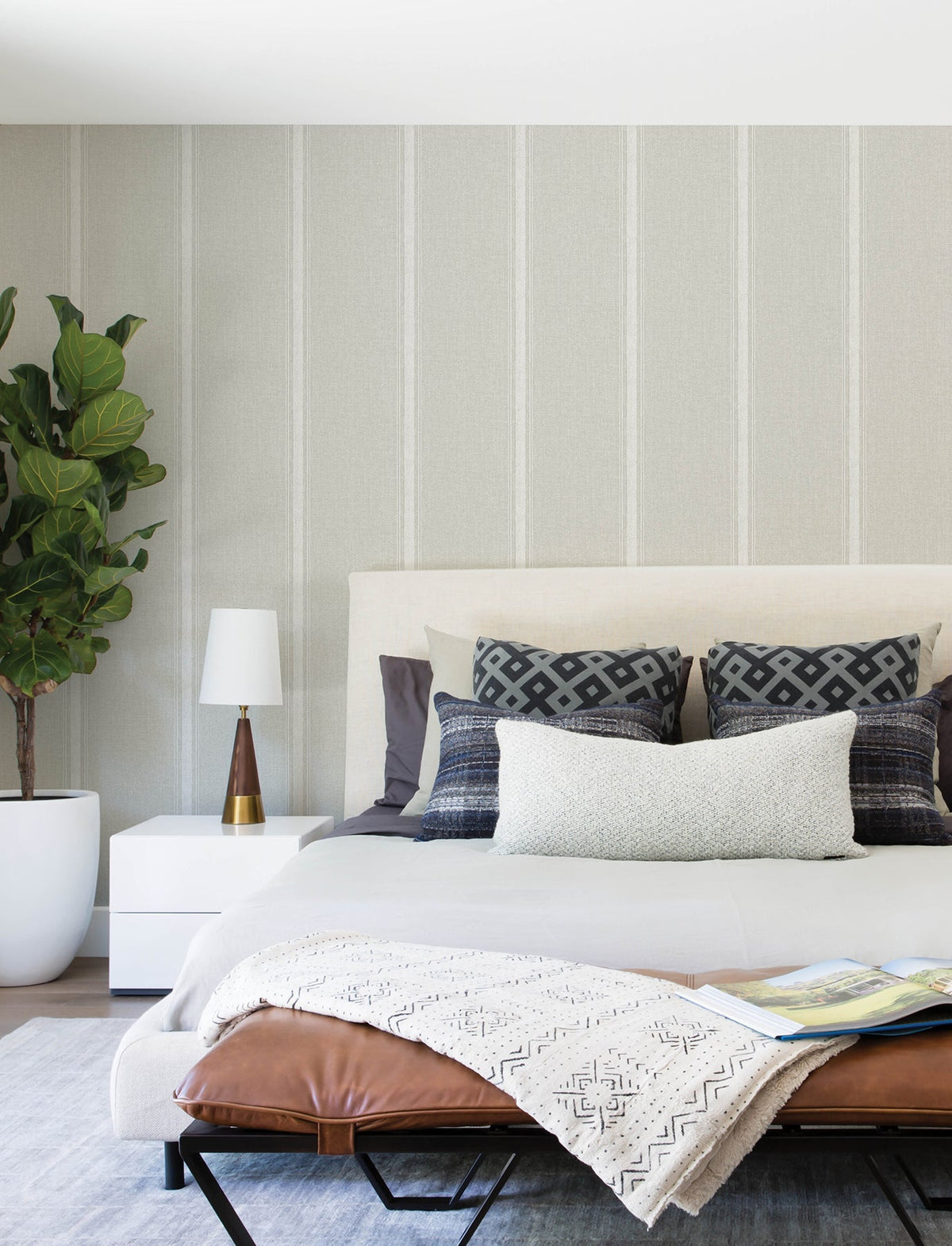 4199-70070-peel-and-stick-wallpaper-room-scene-detail-closeup