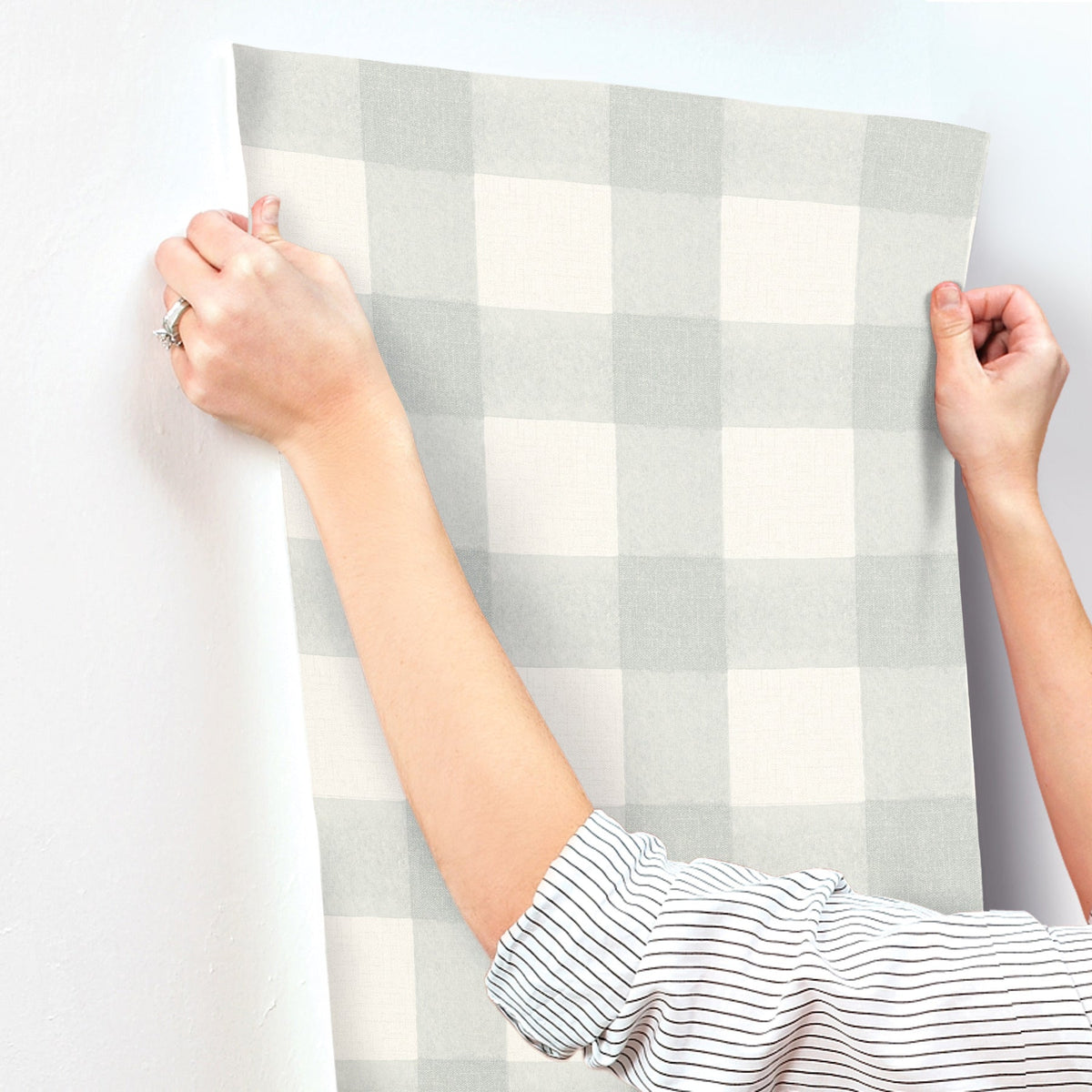 4199-83419-peel-and-stick-wallpaper-stick-application-step