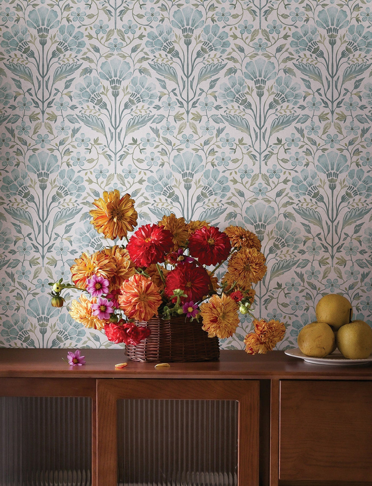 4199-83704-peel-and-stick-wallpaper-room-scene