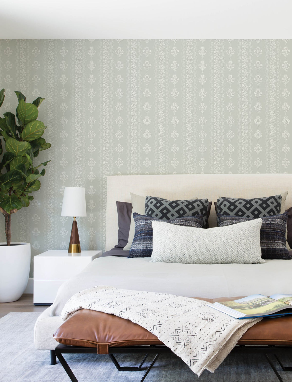 4199-83722-peel-and-stick-wallpaper-room-scene-detail-closeup