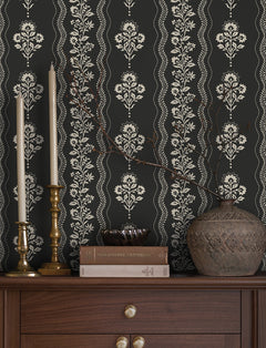 4199-83724-peel-and-stick-wallpaper-room-scene