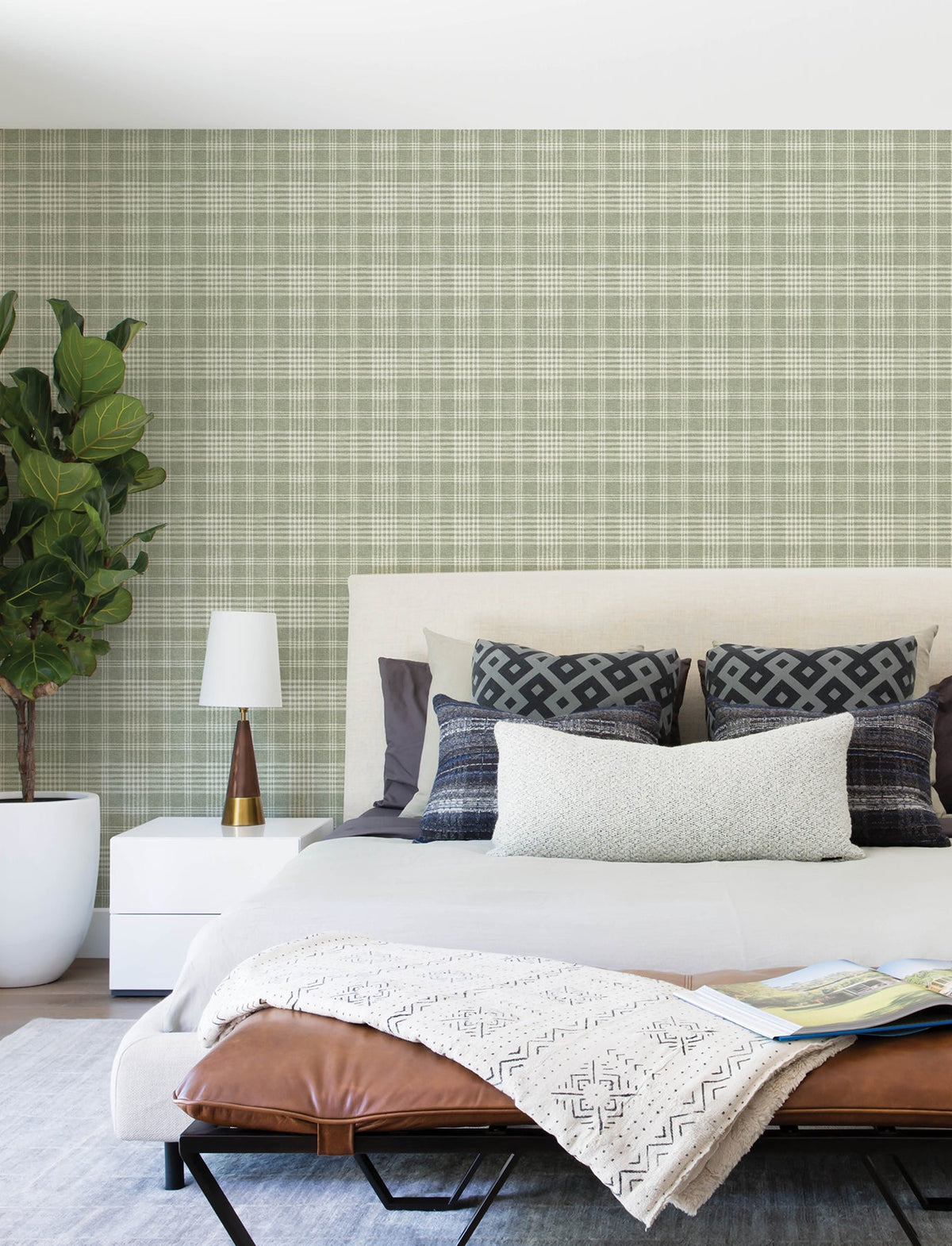 4199-83732-peel-and-stick-wallpaper-room-scene-detail-closeup