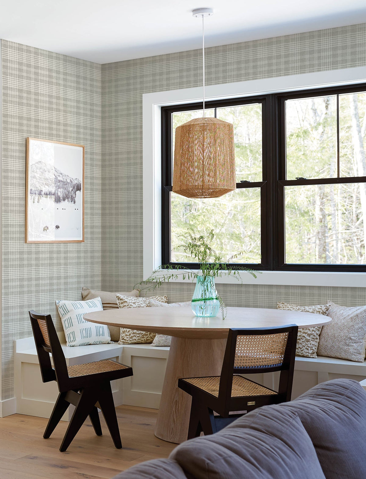 4199-83733-peel-and-stick-wallpaper-room-scene