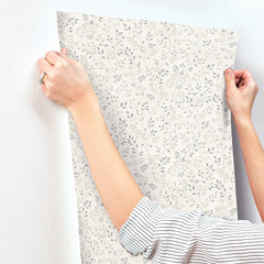4199-83739-peel-and-stick-wallpaper-stick-application-step