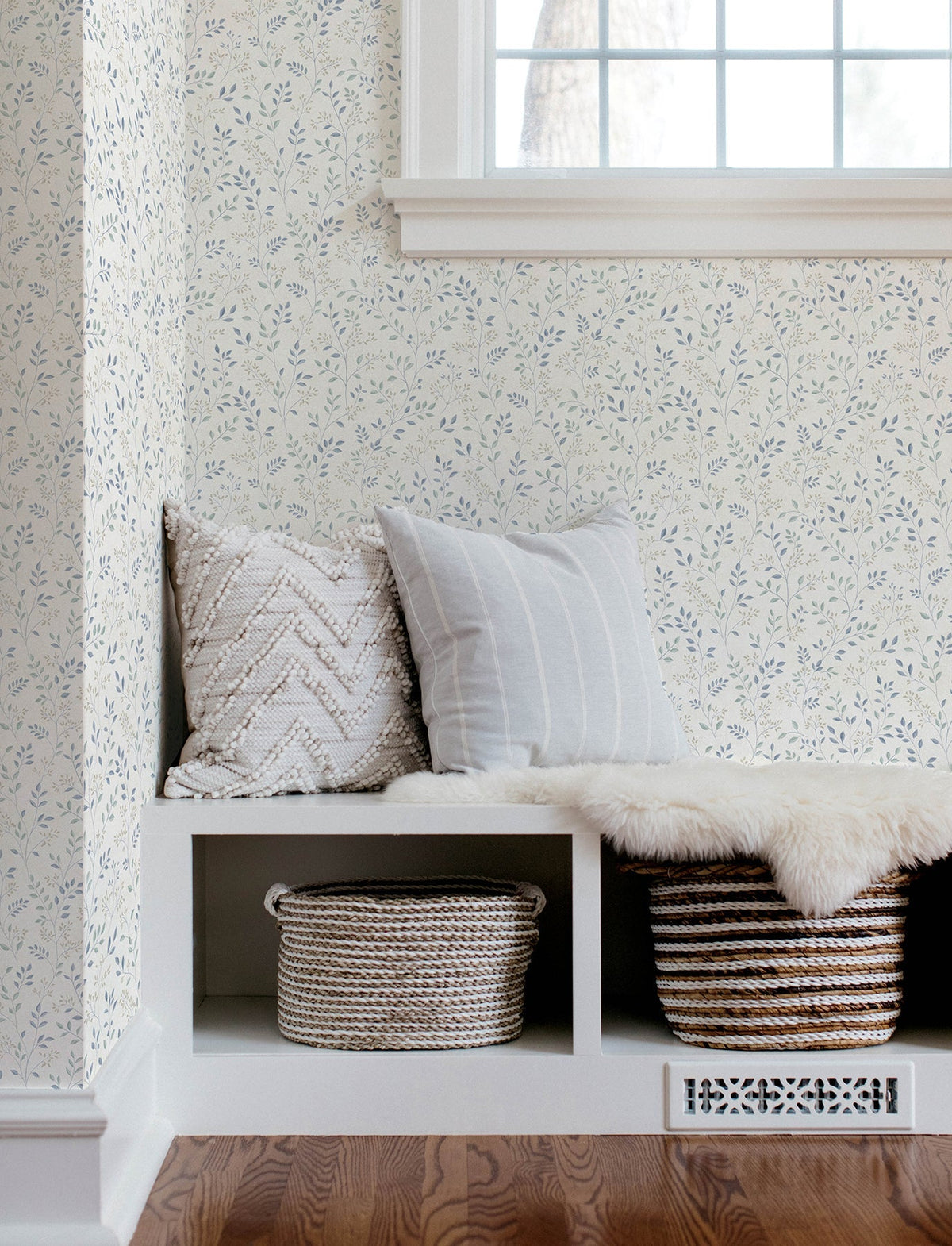 4199-83742-peel-and-stick-wallpaper-room-scene