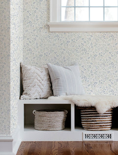 4199-83742-peel-and-stick-wallpaper-room-scene