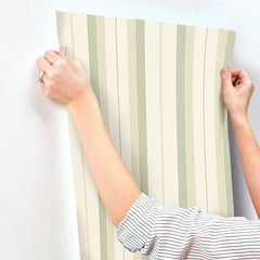 4201-20117-peel-and-stick-wallpaper-stick-application-step