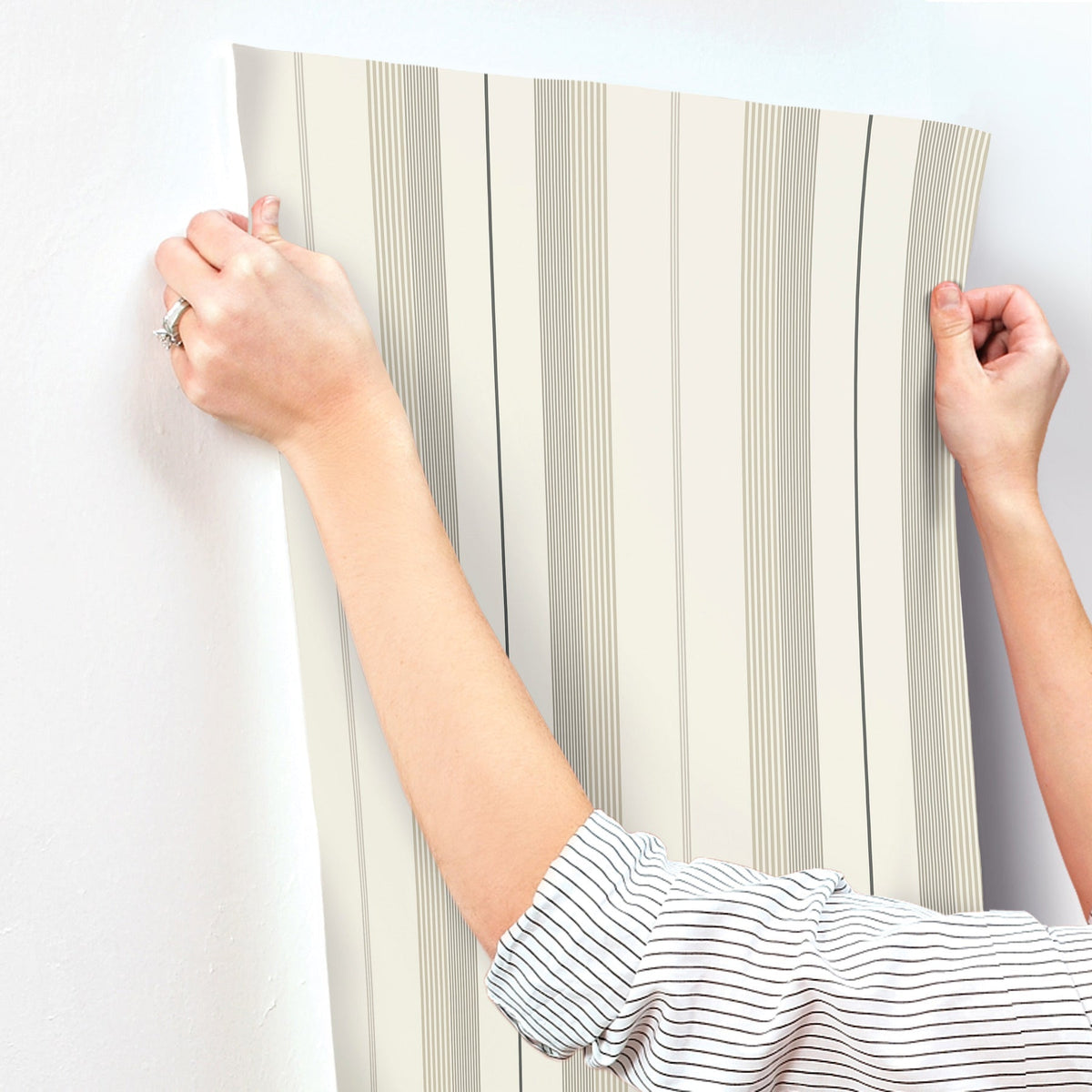 4201-20118-peel-and-stick-wallpaper-stick-application-step