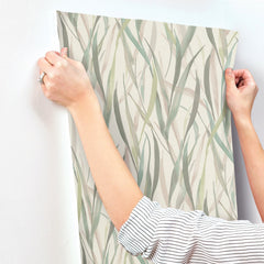 4202-330212-peel-and-stick-wallpaper-stick-application-step