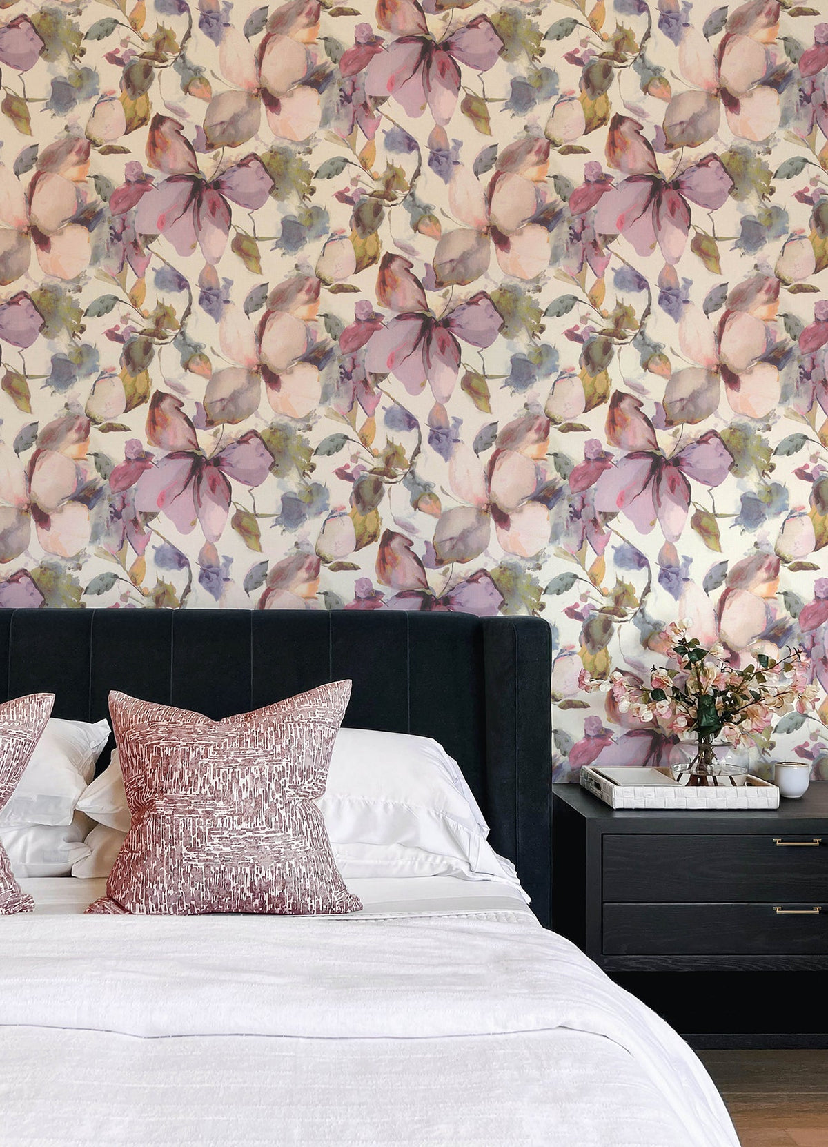4202-481228-peel-and-stick-wallpaper-room-scene