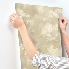 4202-481402-peel-and-stick-wallpaper-stick-application-step