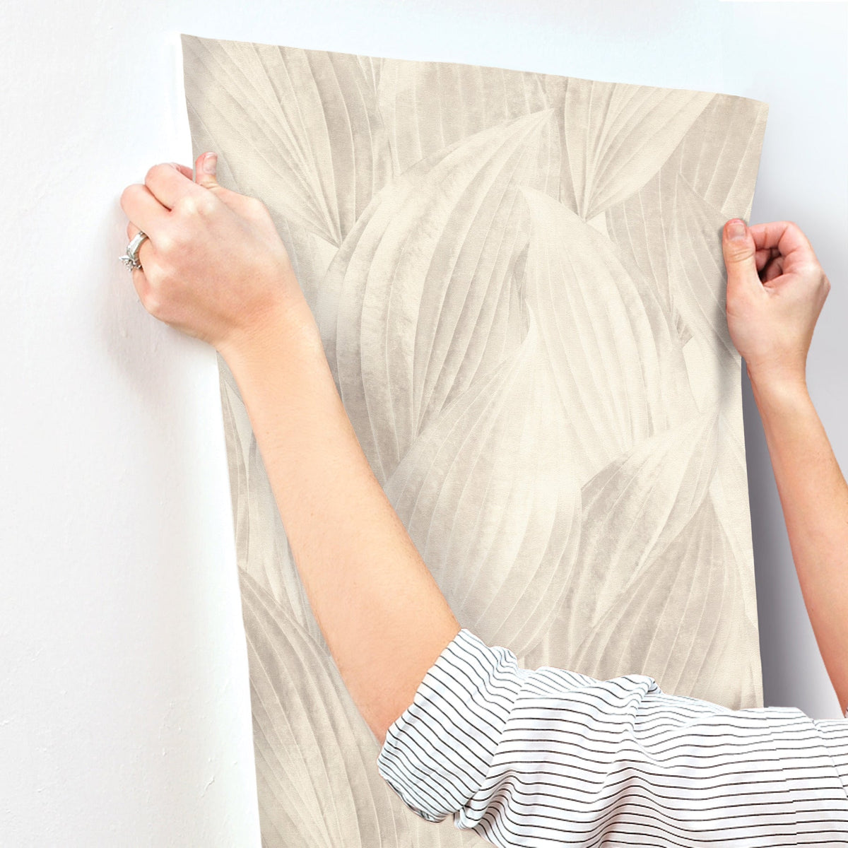 4202-571516-peel-and-stick-wallpaper-stick-application-step