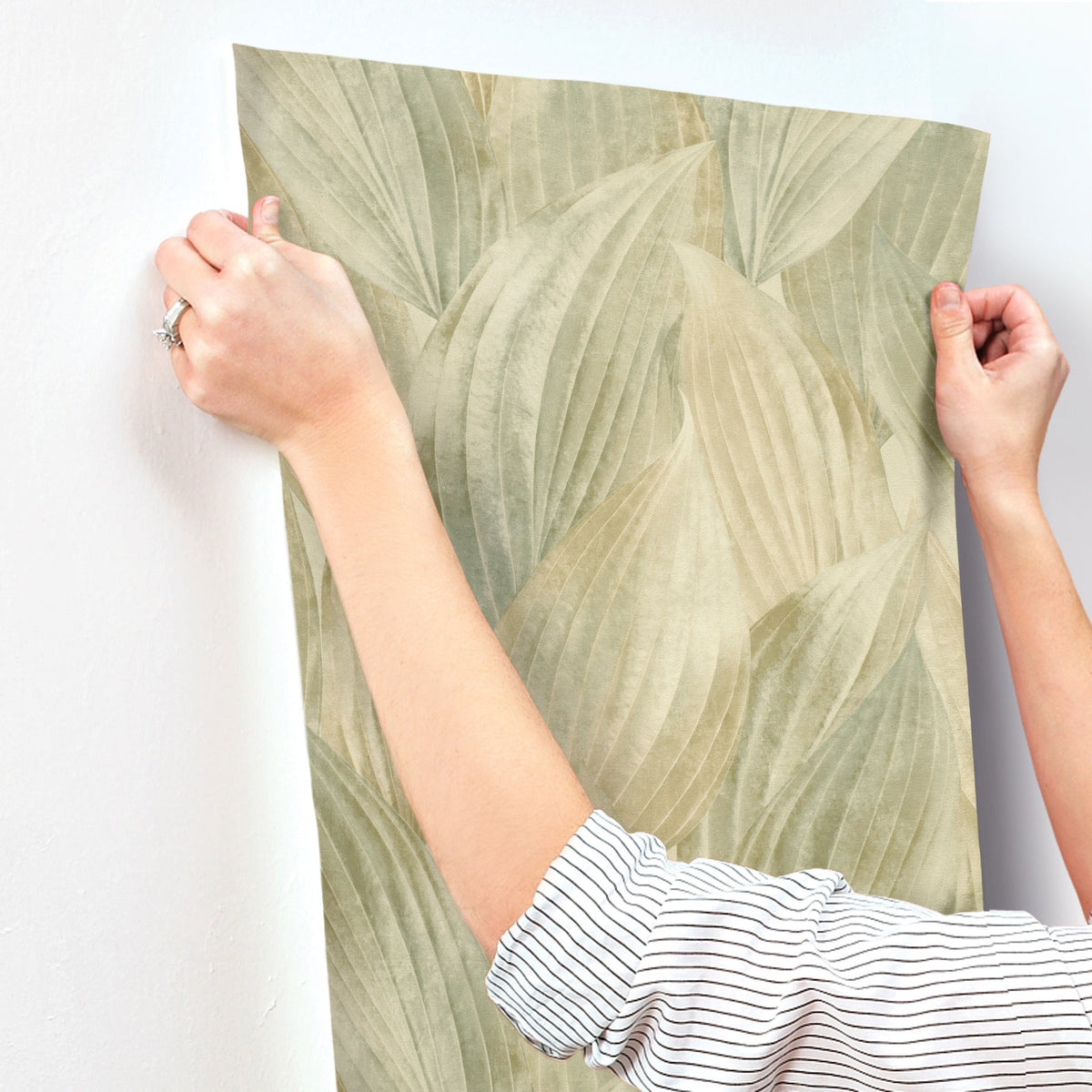 4202-571547-peel-and-stick-wallpaper-stick-application-step