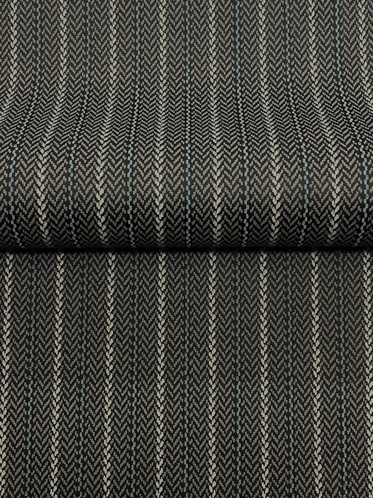4211-83537-peel-and-stick-wallpaper-detail-closeup