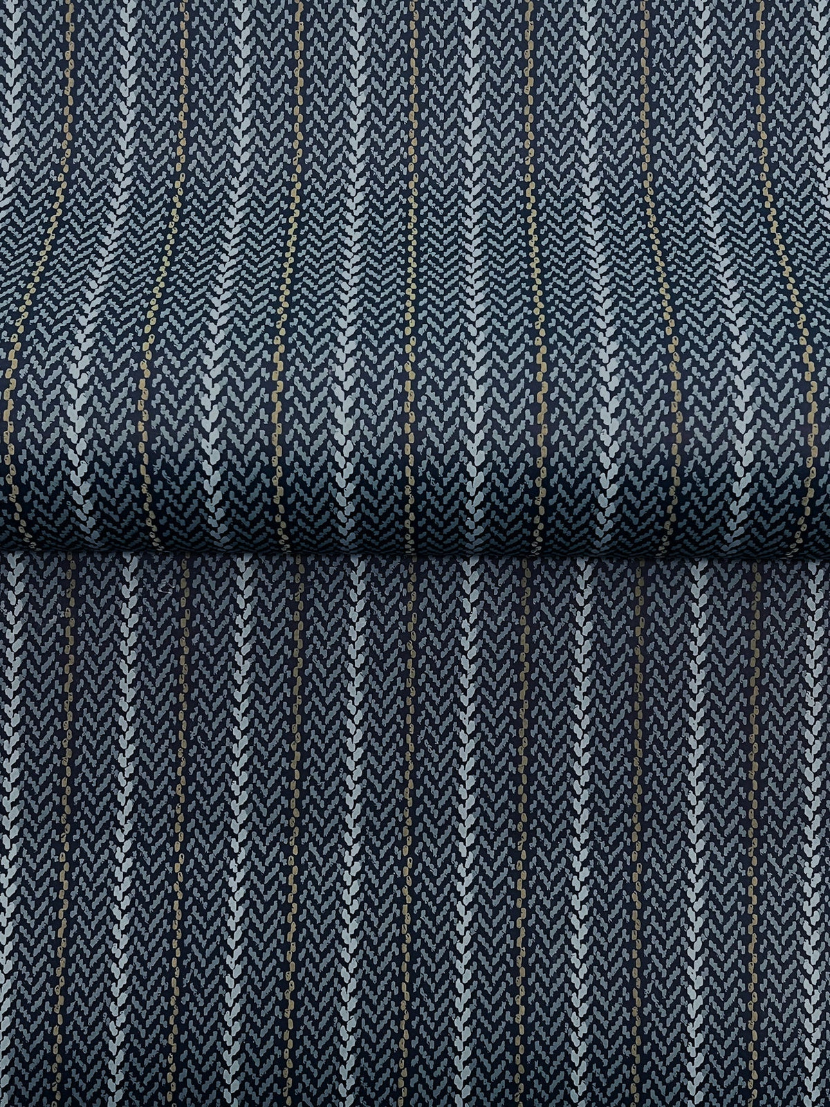 4211-83538-peel-and-stick-wallpaper-detail-closeup