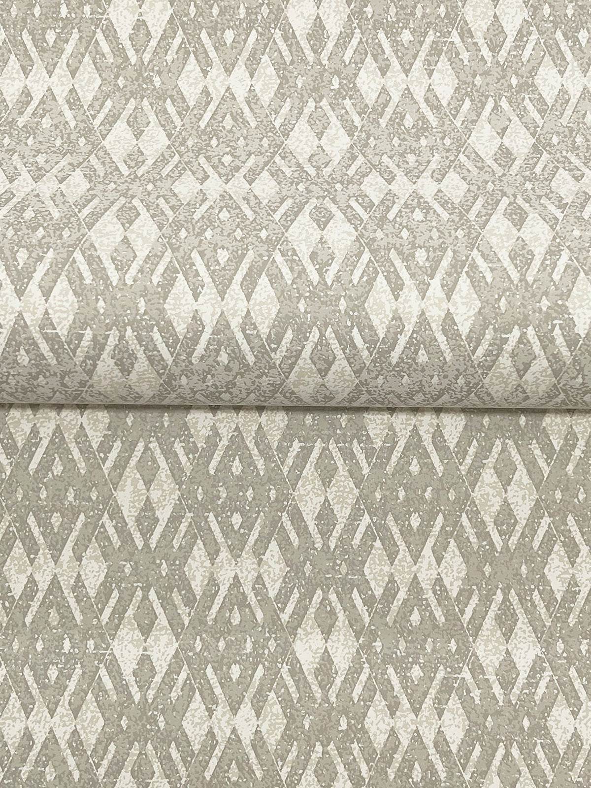 4211-83547-peel-and-stick-wallpaper-detail-closeup