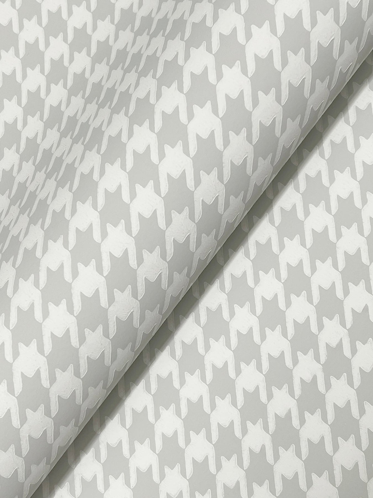 4211-83558-peel-and-stick-wallpaper-detail-closeup