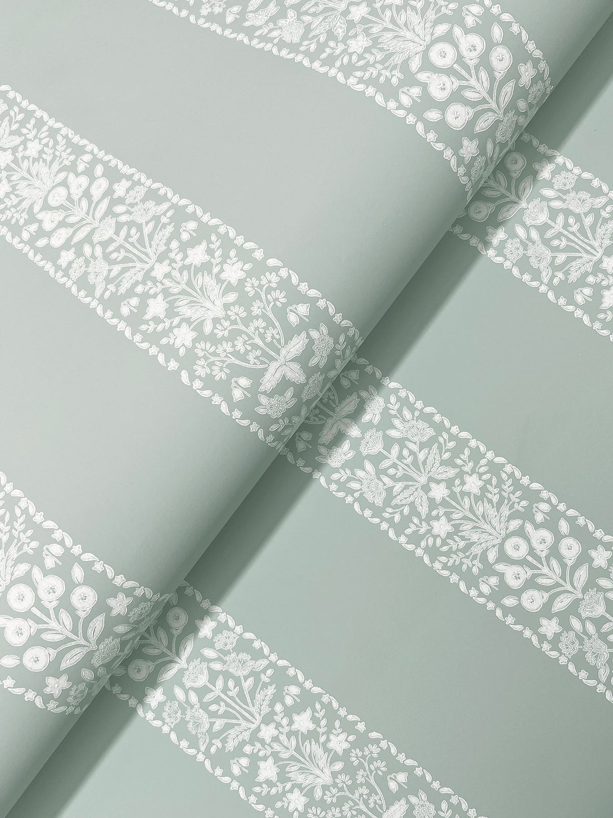 4212-84391-peel-and-stick-wallpaper-detail-closeup